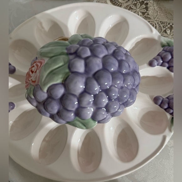 Pfaltzgraff Grapevine Deviled Egg Plate with Covered Bowl Vintage Farmhouse - Picture 13 of 13